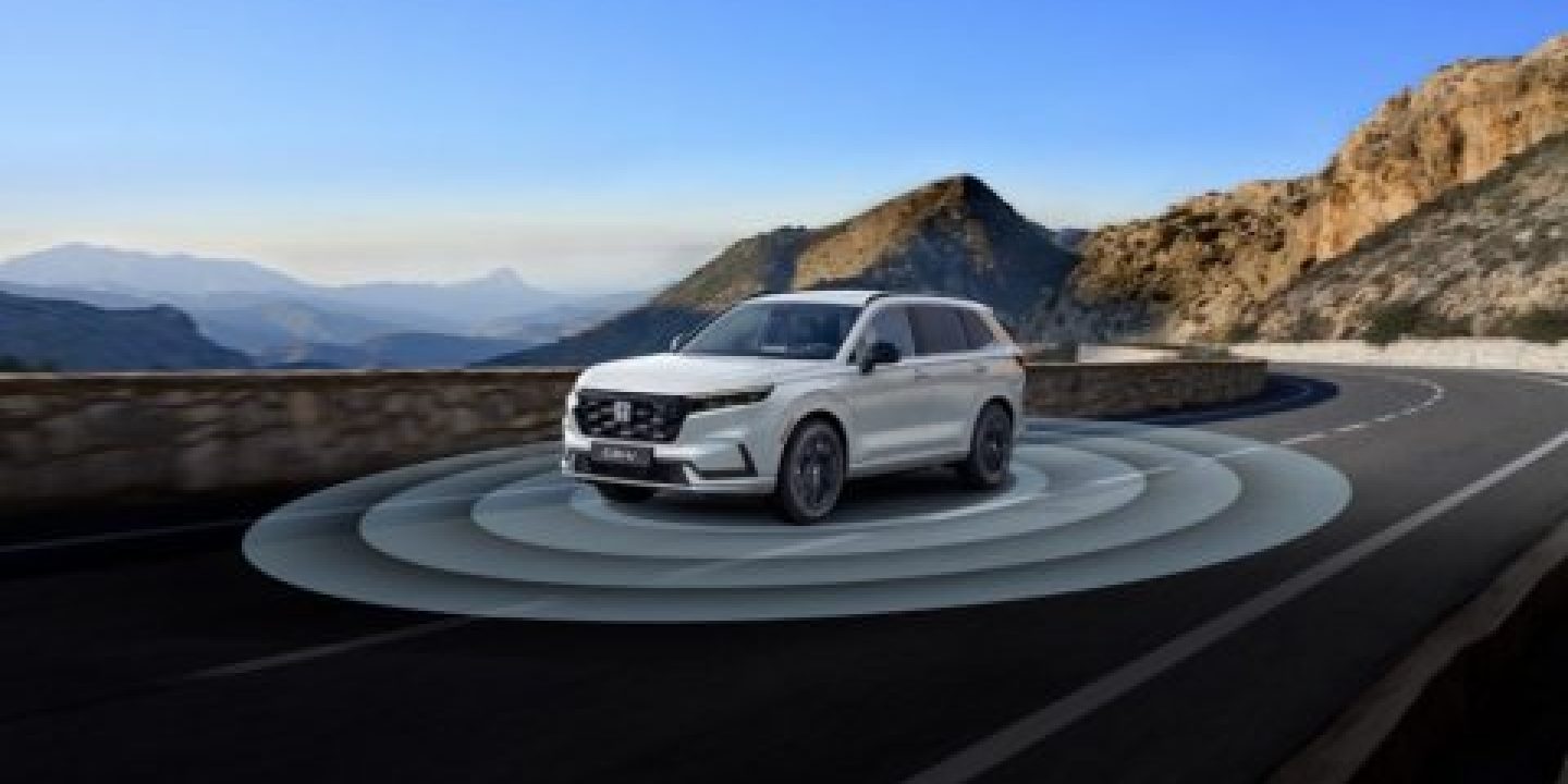 CR-V FULL HYBRID e PLUG-IN HYBRID